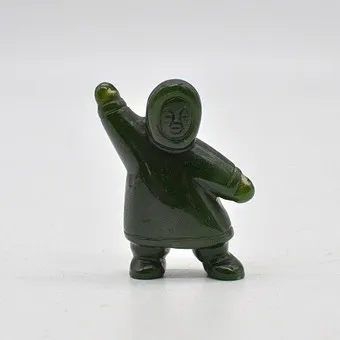 SCULPTURE MINIATURE EN JADE, "INUIT", FAITE MAIN, VINTAGE VERS 1970.