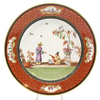 PORCELAINE KAISER GRANDE ASSIETTE MURALE DÉCOR CHINOISERIE, DÉCOR 850 A.