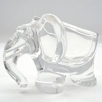 ART VANNES COUPE EN CRISTAL EN FORME D'ÉLÉPHANT EN RELIEF FRANCE VERS 1950.