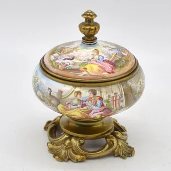 FRENCH ENAMEL BOX, ROMANTIC SCENE, HAND-PAINTED, BRONZE MOUNT, 19TH CENTURY.