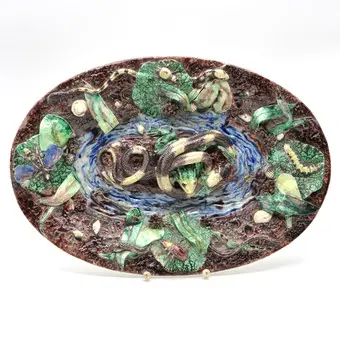 Bernard Palissy (cca 1510-cca 1589). Podle. Ručně vyrobený keramický talíř, Francie, pozdní 19. století.