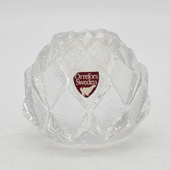 БЕРИТ ЙОХАНССОН. ORREFORS GLAS SWEDEN, "NIMBUS", ПОДСВЕЧНИК, ХРУСТАЛЬНОЕ СТЕКЛО, ОК. 1970, С ЭТИКЕТКОЙ СТУДИИ.