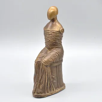EDGAR AUGUSTIN (1936–1996). SMALL SEATED FIGURE, BRONZE, MONOGRAMMED, 1975, ART FOUNDRY SCHMÄKE (DÜSSELDORF).