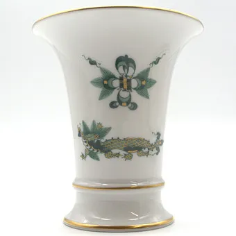 MEISSEN. PORCELANOWY WAZON LEJKOWY "BOGATY SMOK / SMOK MING", Z ZŁOTĄ OBWÓDKĄ, 1. WYBÓR, WYS. 9,5 CM. XX WIEK.