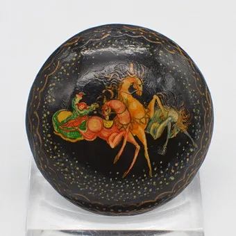 Russian brooch from Palekh, troika motif, lacquer painting on wood, 1992, signed, dated and located.