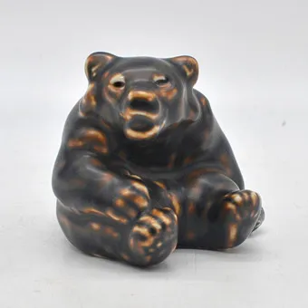 KNUD KYHN. ROYAL COPENHAGEN, OURS (N° DE MODÈLE 22748), SCULPTURE, GRÈS, DANEMARK, FIN 20E SIÈCLE.