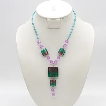 MURANO GLAS COLLIER, STUDIOGLAS, SILBERPLATZFOLIE, ITALIEN, 20. JAHRHUNDERT.
