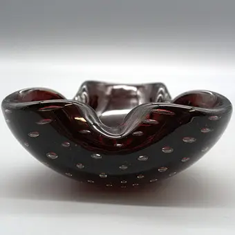 ARCHIMEDE SEGUSO. MURANO-GLASSCHALE, AMETHYSTFARBEN, BULLICANTE, ITALIEN, UM 1950.