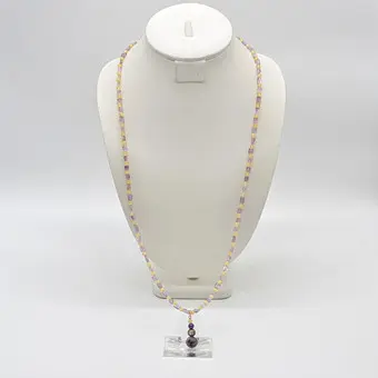 AMETHYST UND HELIODOR COLLIER, VERSCHLUSS UND ANHÄNGER AUS VERGOLDETERM STERLINGSILBER, 20. JAHRHUNDERT, CA. 78 CM.
