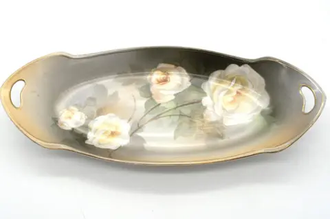 Miska porcelanowa secesyjna ok. 1910. Ręcznie malowana z motywem kwiatowym.