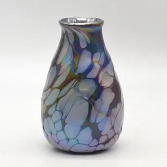 JOHANN LOETZ WITWE. ART NOUVEAU VASE, GLASS, INDENTED SURFACE, IRIDESCENT DECOR, KLOSTERMÜHLE, CIRCA 1902.