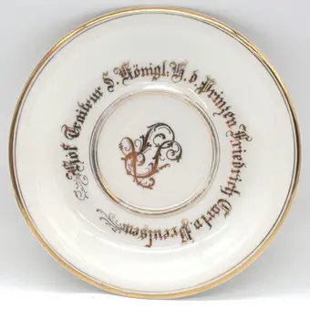 Miska porcelanowa z napisem: Hof Traiteur des königlichen Prinzen Friedrich Carl v. Preußen