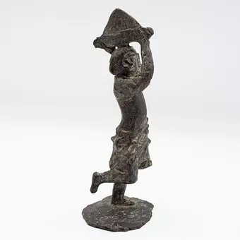 БРУТАЛИСТИЧЕСКАЯ БРОНЗОВАЯ ФИГУРА.