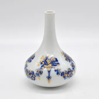 Heinrich Hofgarten. Vase à long col, modèle 2171, porcelaine, bleu cobalt sur blanc, Allemagne, vers 1970.