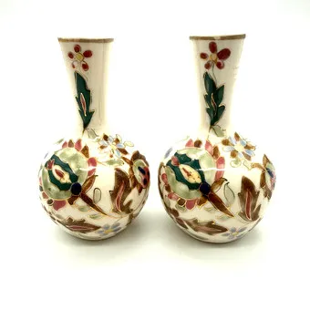 2 X PETITS VASES HISTORICISME (ZSOLNAY PÉCS, VERS 1885–1887).