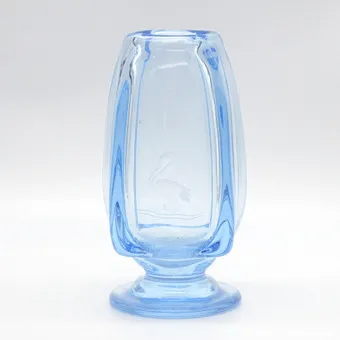 Kosta Boda, vase design, cristal, motif pélican, Suède, vers 1950.