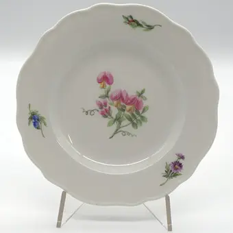 MEISSEN. TELLER "BUNTE BLUME" 2. WAHL. D. 16 CM, 1860-1924.