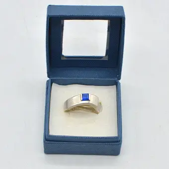 BAGUE DESIGNER AVEC TOPAZE, ARGENT STERLING, MAT, FIN 20E SIÈCLE.