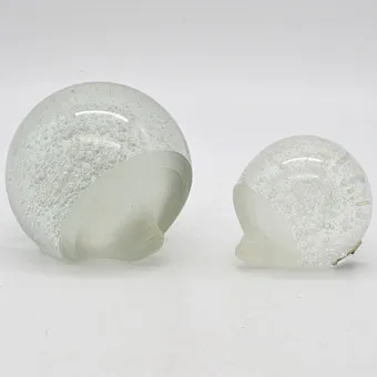 TWO HEDGEHOGS, GLASS SCULPTURE / PAPERWEIGHT, HAND-CUT, GERMANY, 20TH CENTURY, UNKNOWN STUDIO MARK.