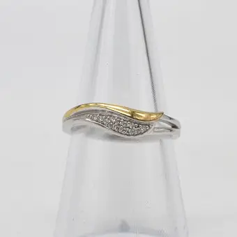 CHANTI, BAGUE DESIGNER COURBÉE AVEC DÉTAIL DORÉ, ARGENT STERLING AVEC BRILLANT, TAILLE ENV. N° 14 / 54 MM DE CIRCONFÉRENCE.