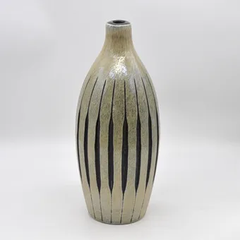 Large designer vase in studio glass, side notches, marbled, circa 1970s, height approx. 34 cm.