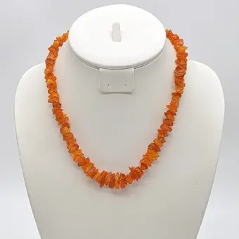 Collier en ambre, fermoir à vis, non poli, vintage, env. 48 cm.