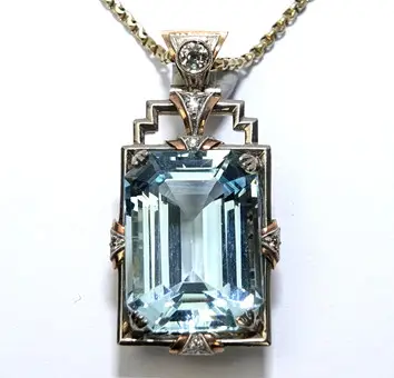 Pendentif Art Déco antique avec chaîne, or 585, aigue-marine 20,00 ct