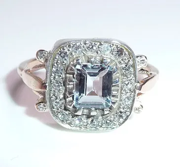 Vintage prsten 585 růžové zlato akvamarín a diamanty.