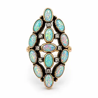 Antik Ring mit Opalen und Diamanten.