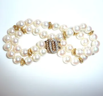 Bracelet Schoeffel 750 or diamants, perles Akoya.