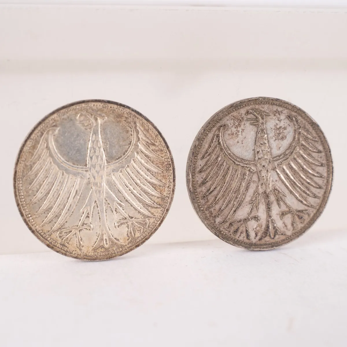 2x 5 DM: 1965 (D) and 1971 (F) ss/vz, silver.