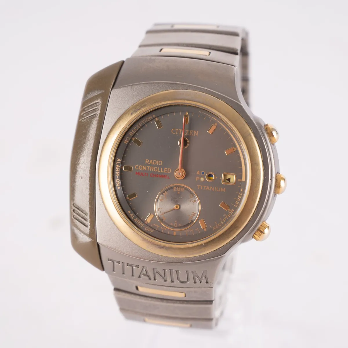 CITIZEN SPACEMASTER - Herenpolshorloge, titanium, originele schakelband met vouwsluiting, zeer mooie gedragen staat…