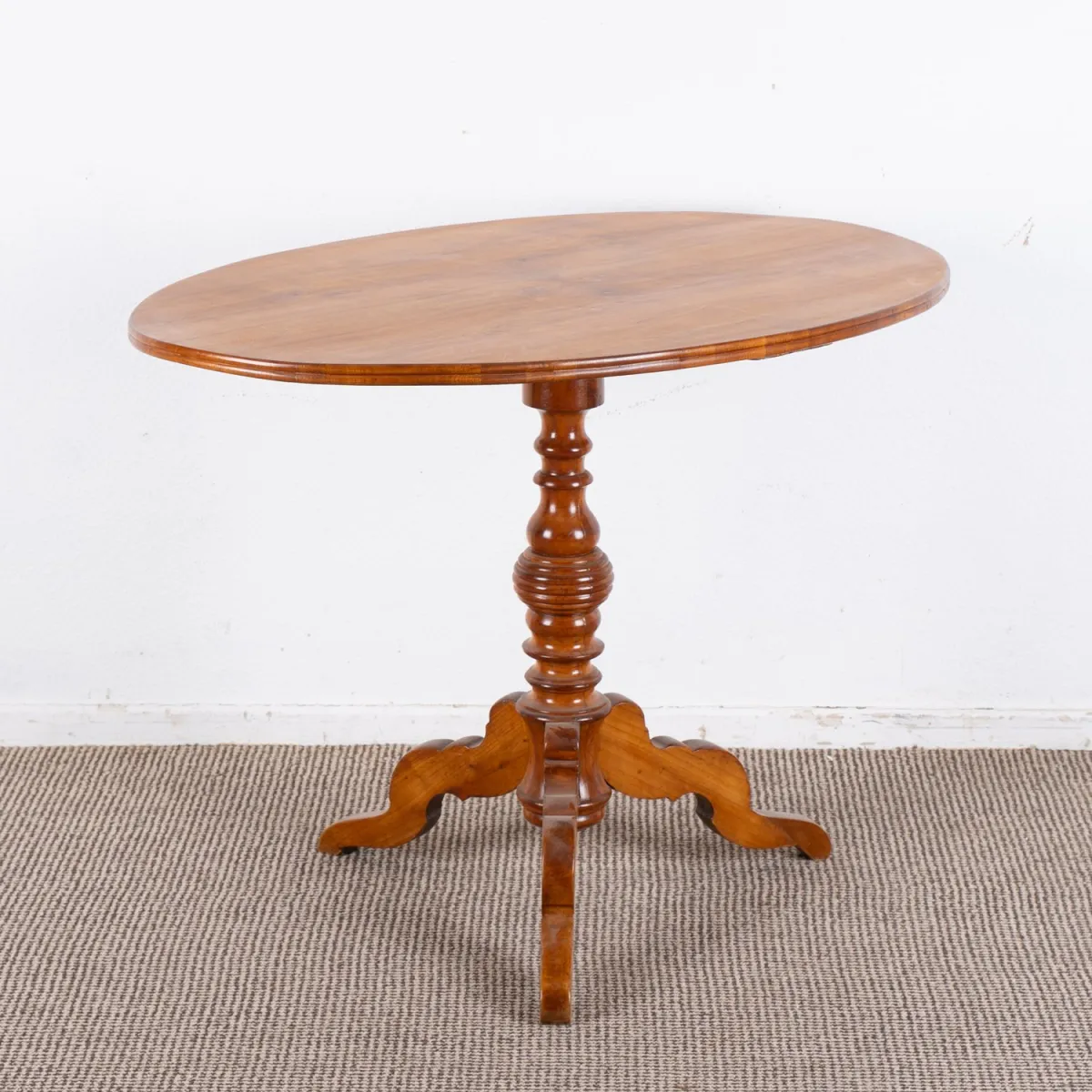 Table de salon ovale ancienne, merisier, historicisme, fin 19e s., restaurée, bel état