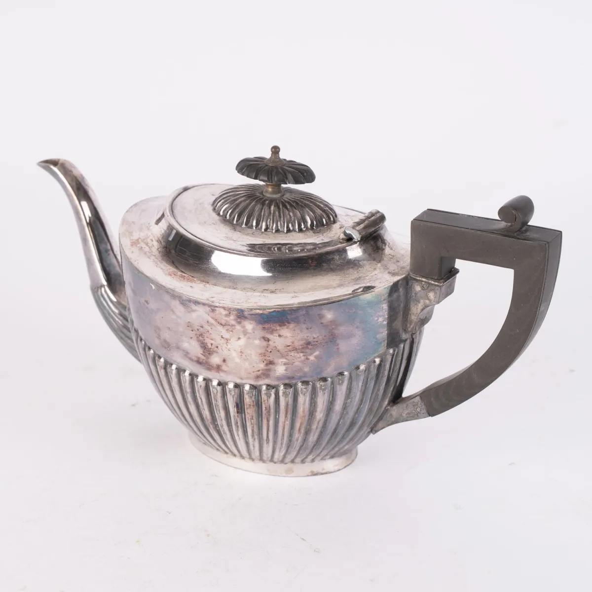 Teapot, Queen Anne style, metal, silver-plated, length approx. 28 cm, nice used condition, ebonized handles.
