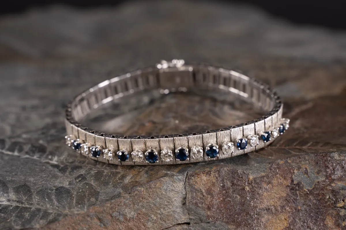 Classic timeless elegant 18k/750 white gold bracelet, movable links, length approx. 18.5 cm