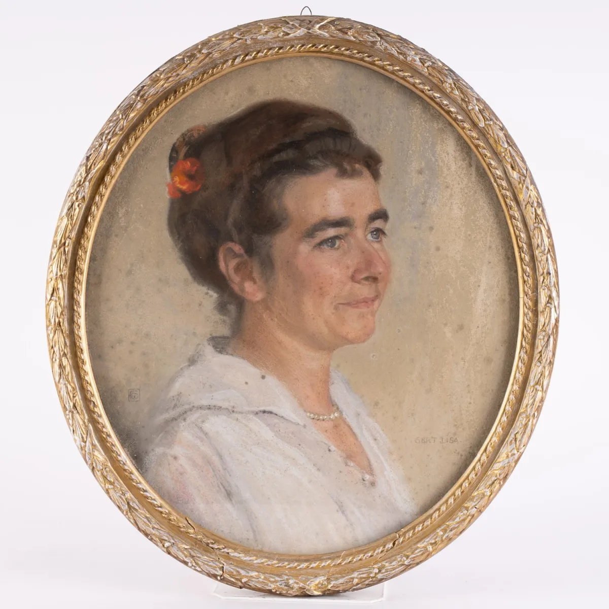 Portrait de Gertrud von Joeden. Dessin au pastel et à la craie, encadré sous verre. Buste d'une jeune femme attrayante…