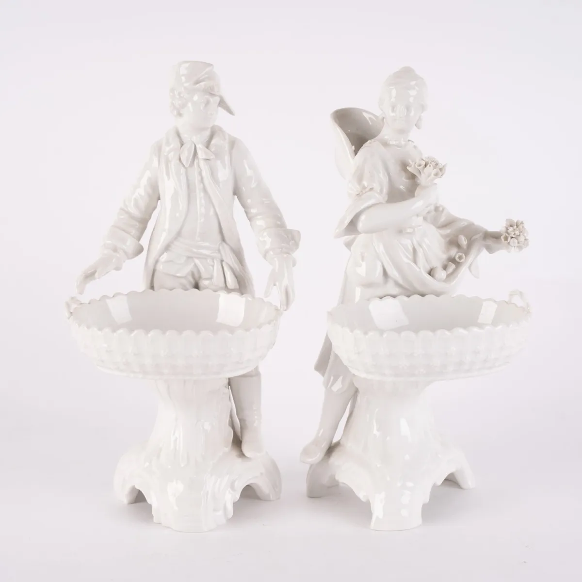 Marketender pair - white porcelain figures by KPM-Berlin, height approx. 23 cm each, partially chipped, otherwise very nice condition…