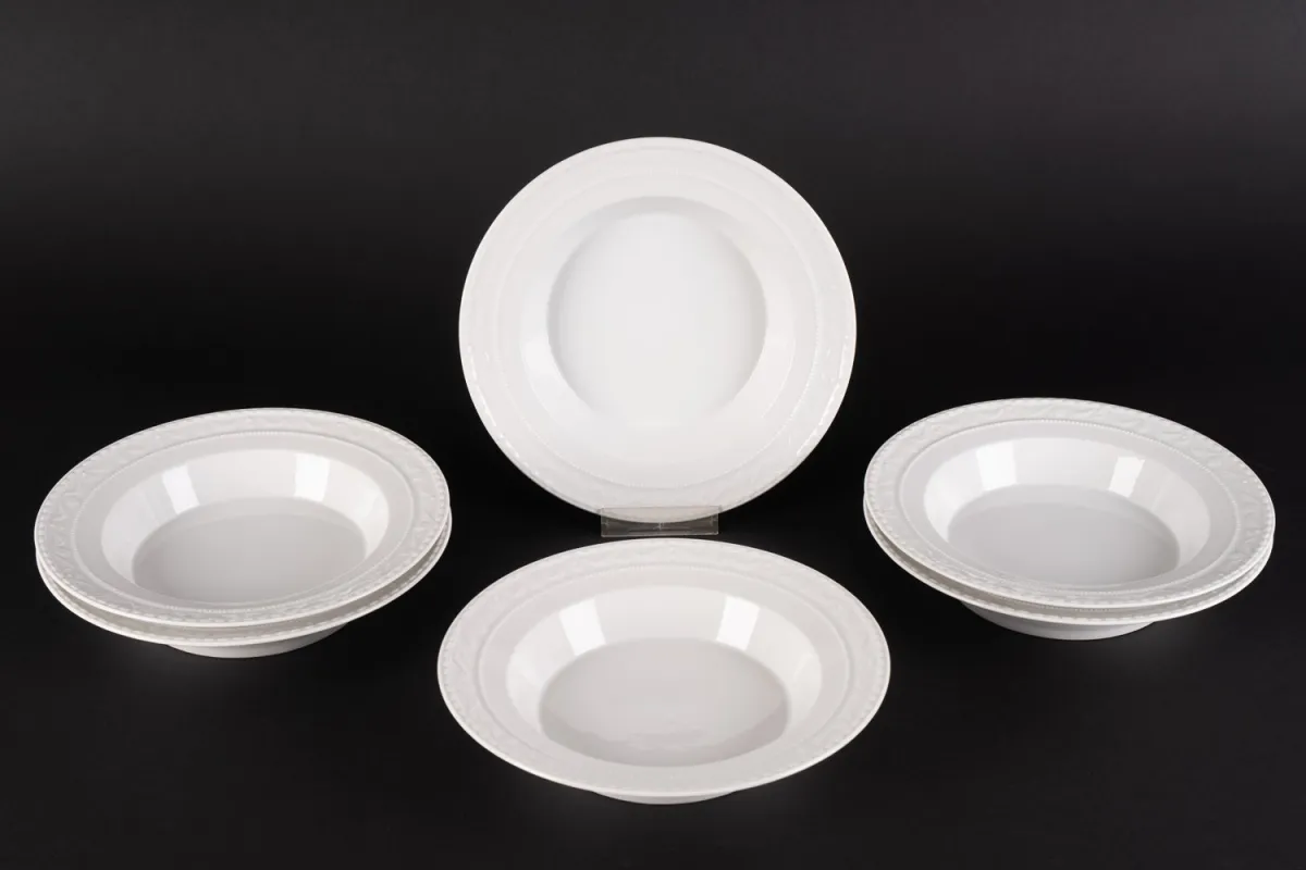 6 saladeborden, diameter ca. 19,7 cm, KPM Kurland, klassiek elegant wit porselein uit het late 20e eeuw