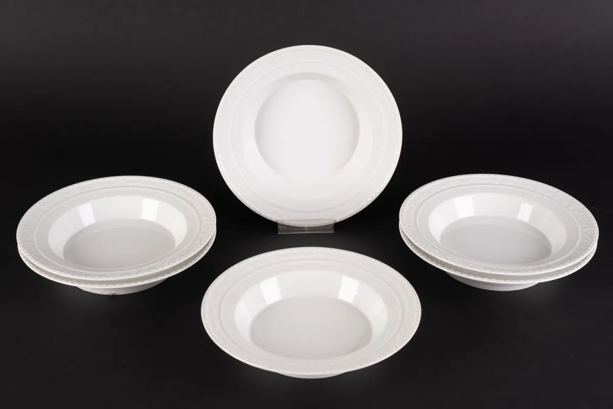 6 salad plates, diameter approx. 19.7 cm each, KPM Kurland, classic elegant white porcelain from the late 20th century