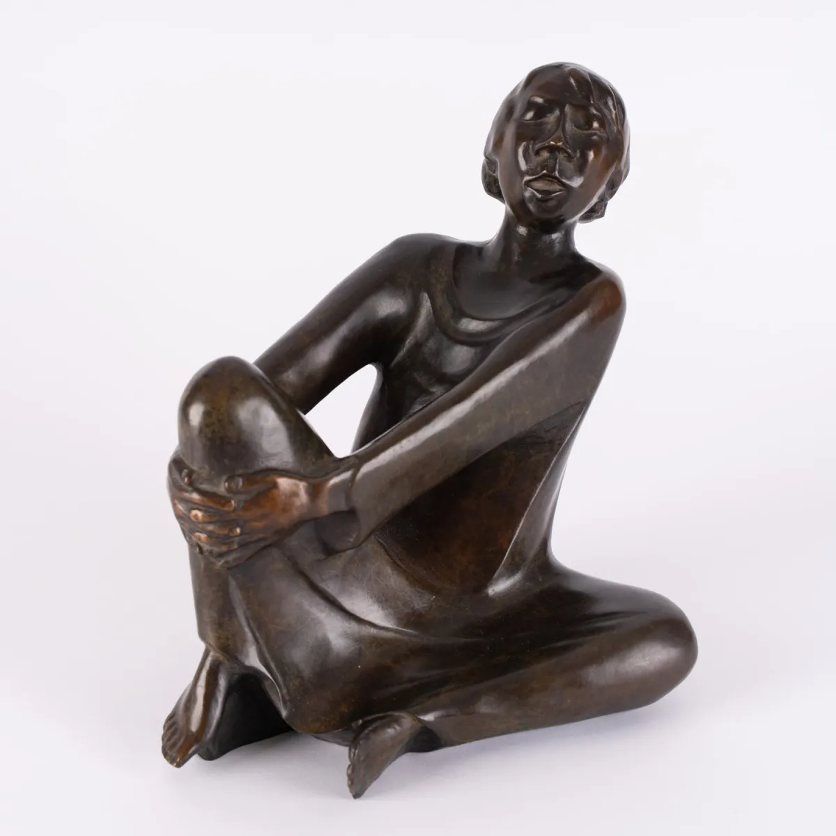 Der singende Mann - nach dem Entwurf von Ernst Barlach (1870 - 1938), dunkelbraun patinierte limitierte multiple Bronzef…