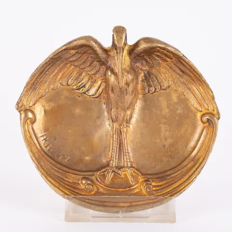 Stojan na pero s plastickým motivem marabu, Art Deco z 20. let 20. století, bronz, signováno: FRECOURT = Maurice Frecourt (1890…