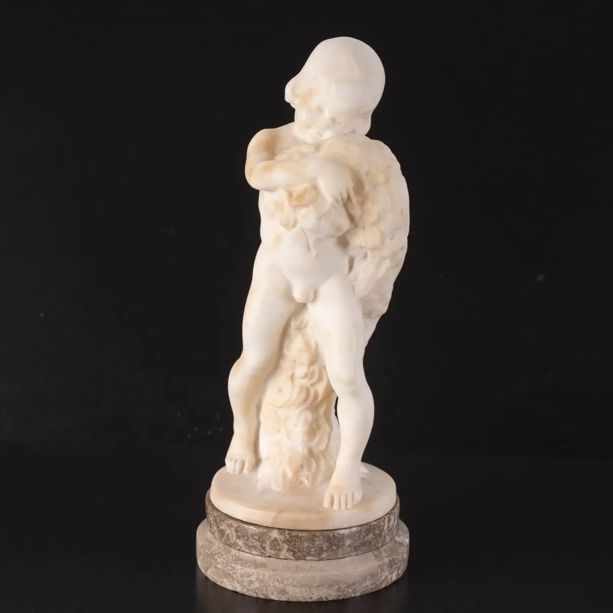 Nu avec guirlande de fleurs, Art nouveau, allemand vers 1900 / 20, rappelant les œuvres de la Majolique de Karlsruhe, env. 31 cm…