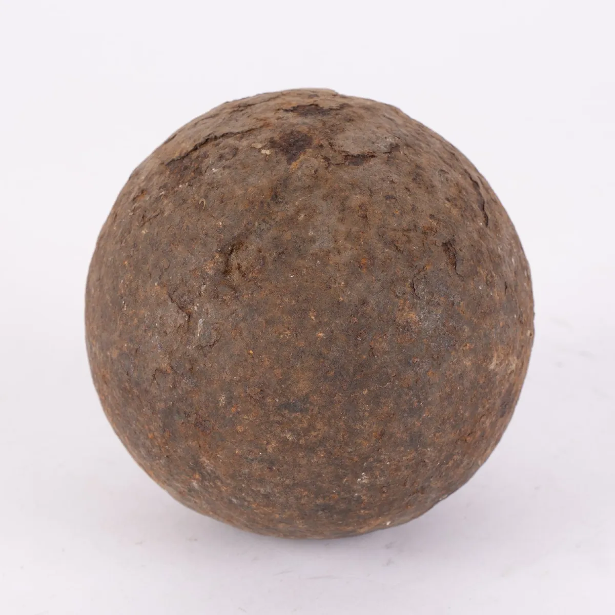 Boulet de canon antique, composé de 2 moitiés, probablement 18e siècle, diamètre env. 12 cm, env. 5,8 kg