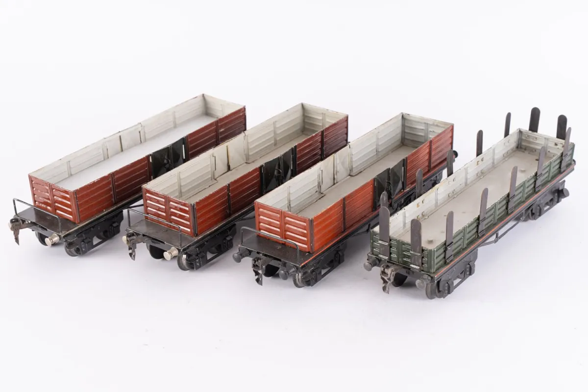 4-piece Märklin - lot, 4-axle freight wagon, Gauge 1 / Gauge G, various designs and conditions.