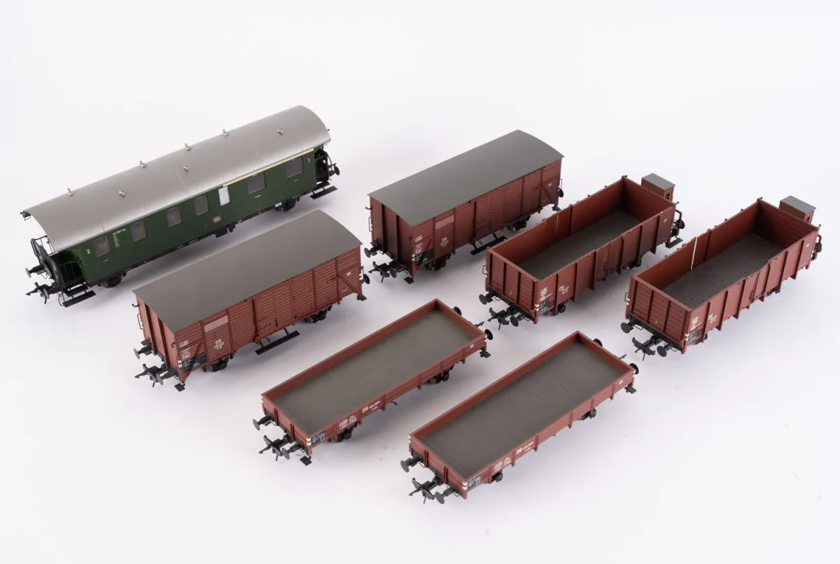 Lot de 6+1 wagons de marchandises LENZ, échelle zéro, état variable, non testés, 1 fourgon à bagages inclus.