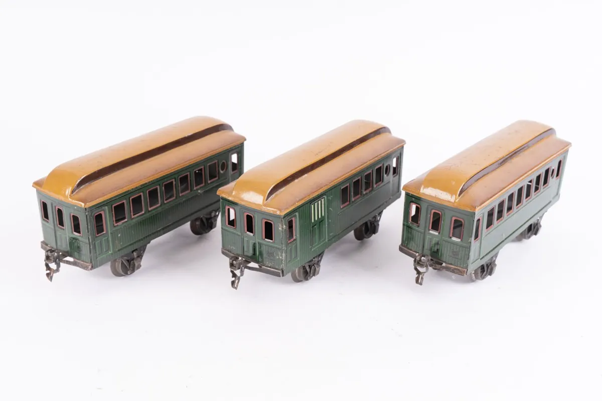 Série de 3 voitures voyageurs, Märklin, échelle 1 / G, n° de voiture : 2x 2942 et 1x 2943, état divers, joué / non testé.