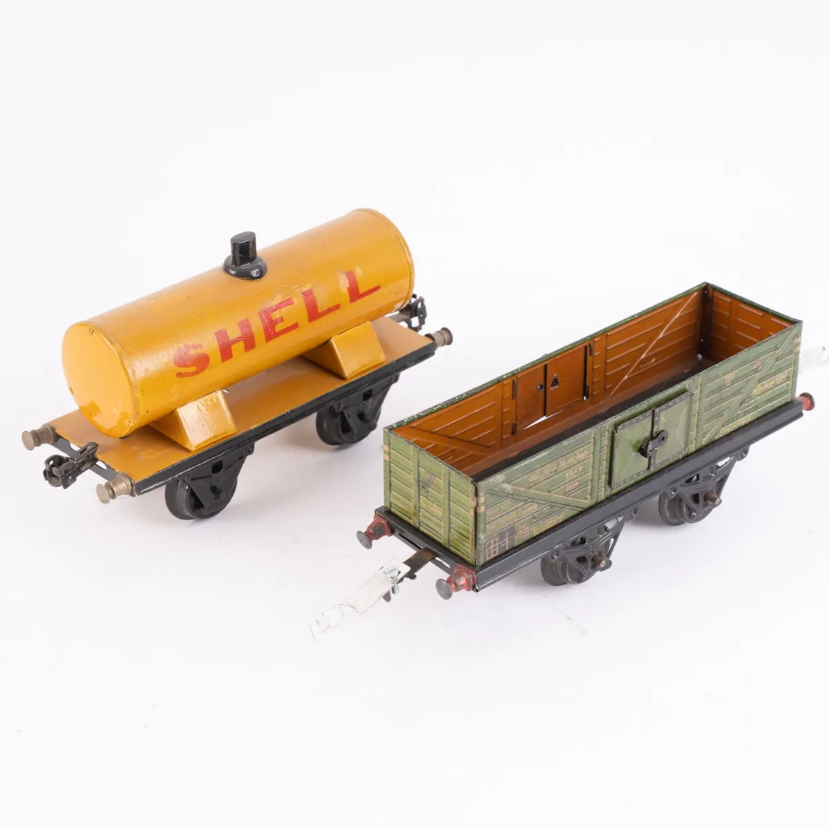 2 goods wagons, gauge 1 / G, played with / untested, various ages, manufacturers and conditions