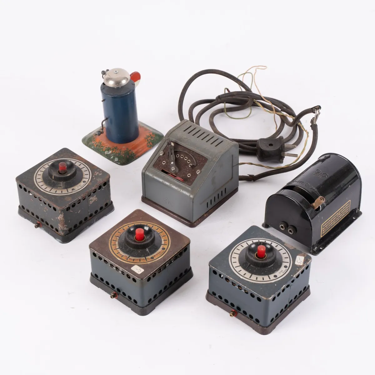Lot de 6 pièces diverses, 1x Märklin, 1x ?, 1x Fleischmann et 3x Trix Express, non testé.