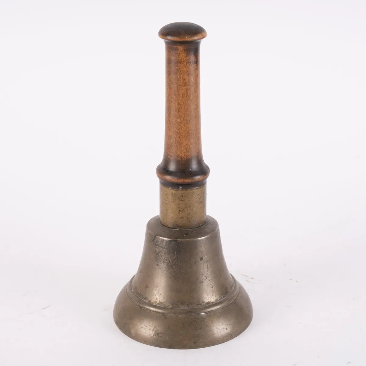 Handglocke eines fahrenden Händlers , Höhe ü.A. ca. 27,5 cm, schöner Erhalt, greller Klang.