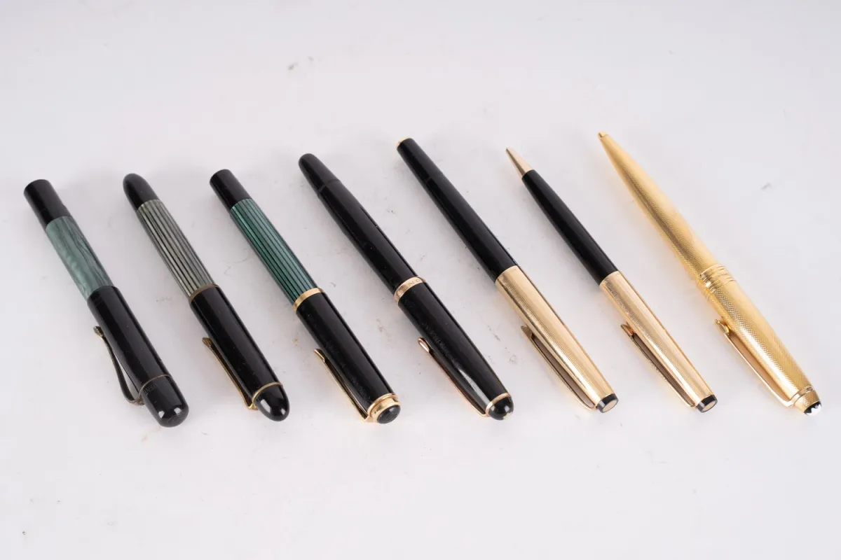 Collection de 7 pièces de divers stylos et stylos plume, comprenant porte-mine (Geha); stylo bille…